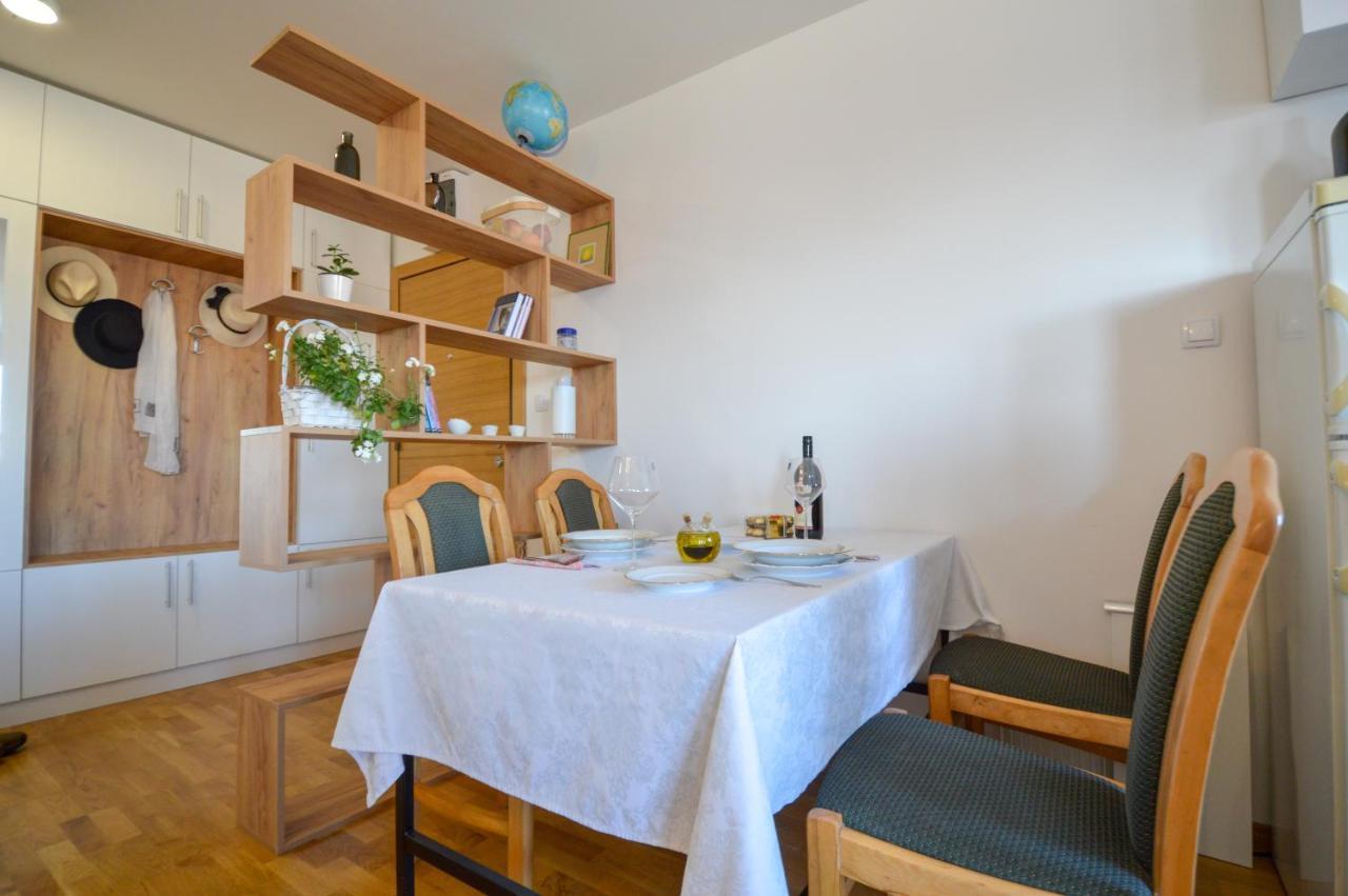 Shine24 - Spacious And Bright Apartment - New Újvidék Kültér fotó